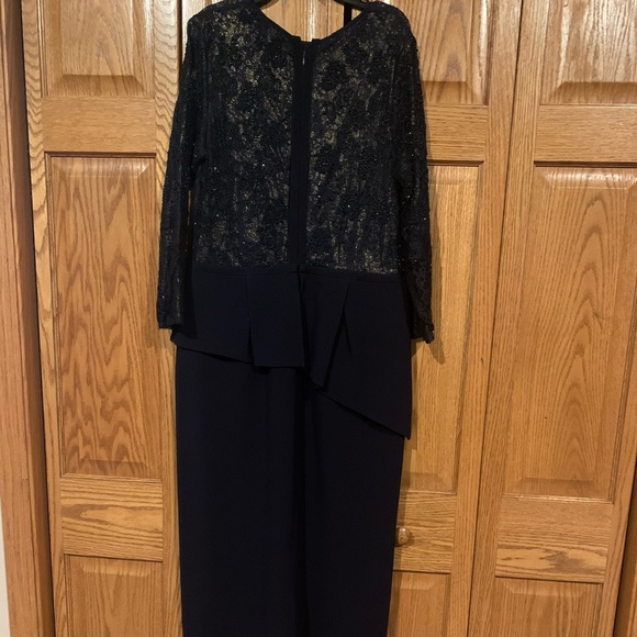 Navy Teri John size 12 peplum dress - Picture 2 of 6